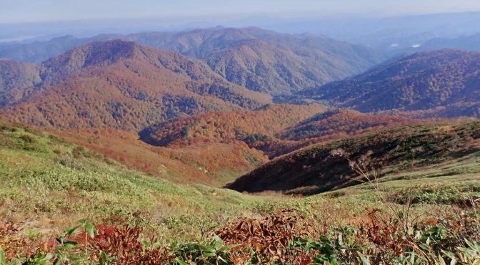 三岩岳〜窓明山