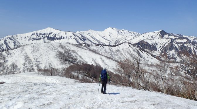 沼の平〜猿崖〜浅草岳〜木の根峠〜田代山〜丸倉山